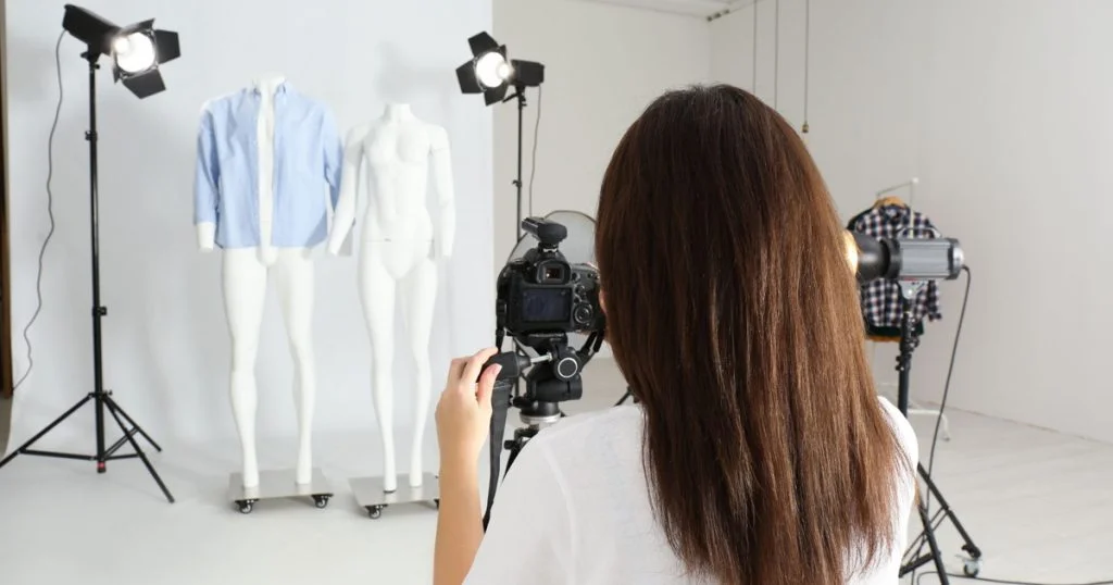 Invisible Mannequin Photography – An Overview